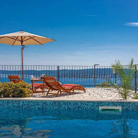 In 42458 * Crikvenica