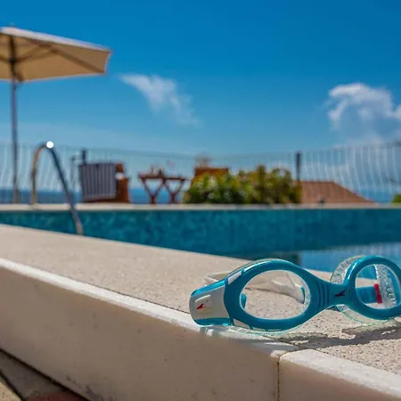 In 42458 아파트 크리크베니카